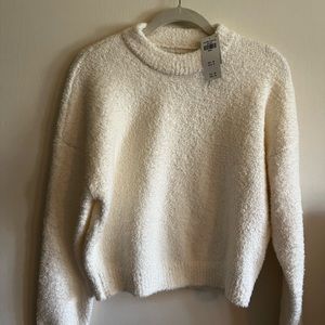 Abercrombie A&F Soft Collection Sweater 
Size: S